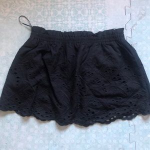 Vici eyelet crop